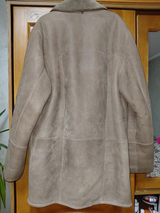 Дублянка чоловіча, розмір L, в дуже хорошому стані, легка, тепла.. При