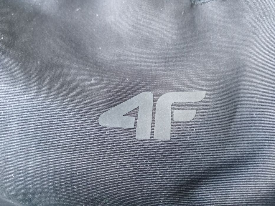 Дитячі гірськолижні штани бренду 4F, розмір 146.