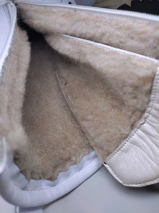 Жіночі шкіряні черевики на вовні