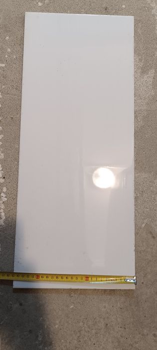 Białe płytki ceramiczne ścienne - 9szt. Wymiar 60x25x7.
