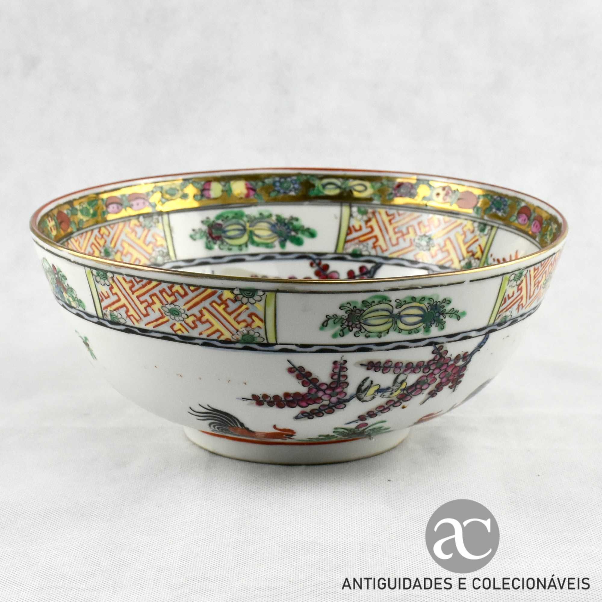 Taça Porcelana da China, decoração Luta de Galos, circa 1970