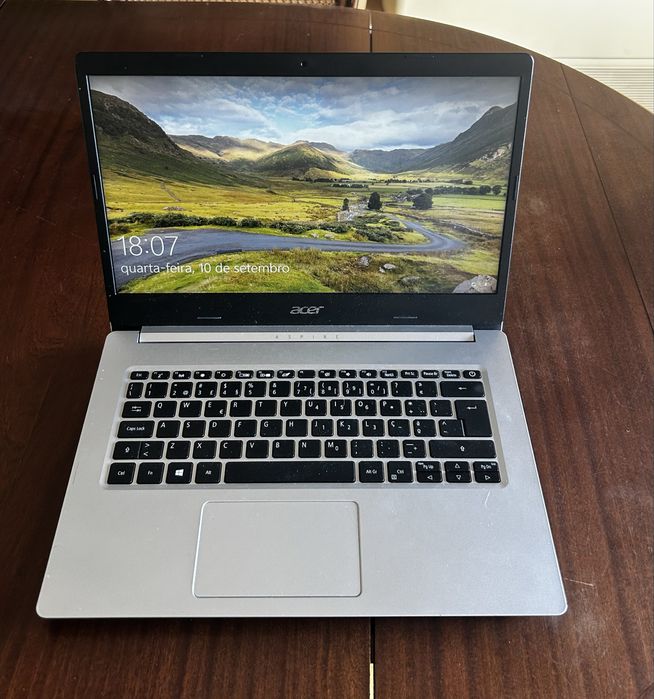 Laptop Acer Aspire 2021