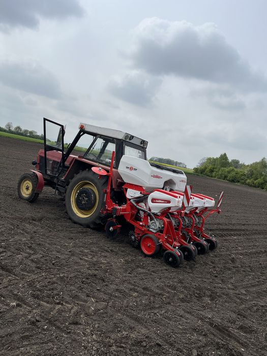 Ciągnik zetor 8011