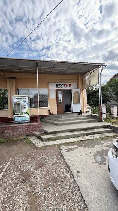 Продається комерційне приміщення в м. Чернівці (район Ленківці)