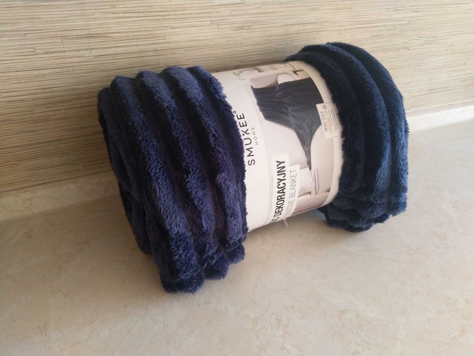 NAJTANIEJ Koc Dekoracyjny Kocyk Narzuta 150 x 180 cm GRANATOWY Wysyłka