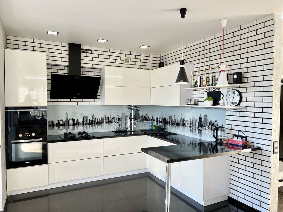 Оренда 3 кім з дизайнремонтом біля Епіцентру Арсену Стуса р-н Каскад