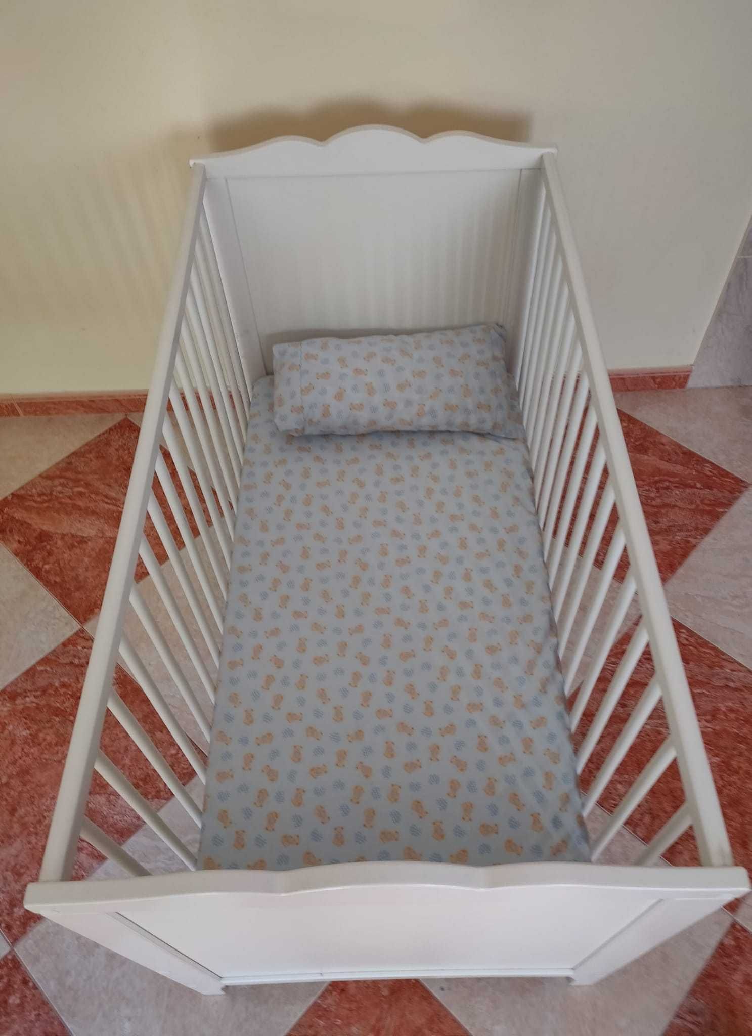 Berço/ cama de bebe com colchão