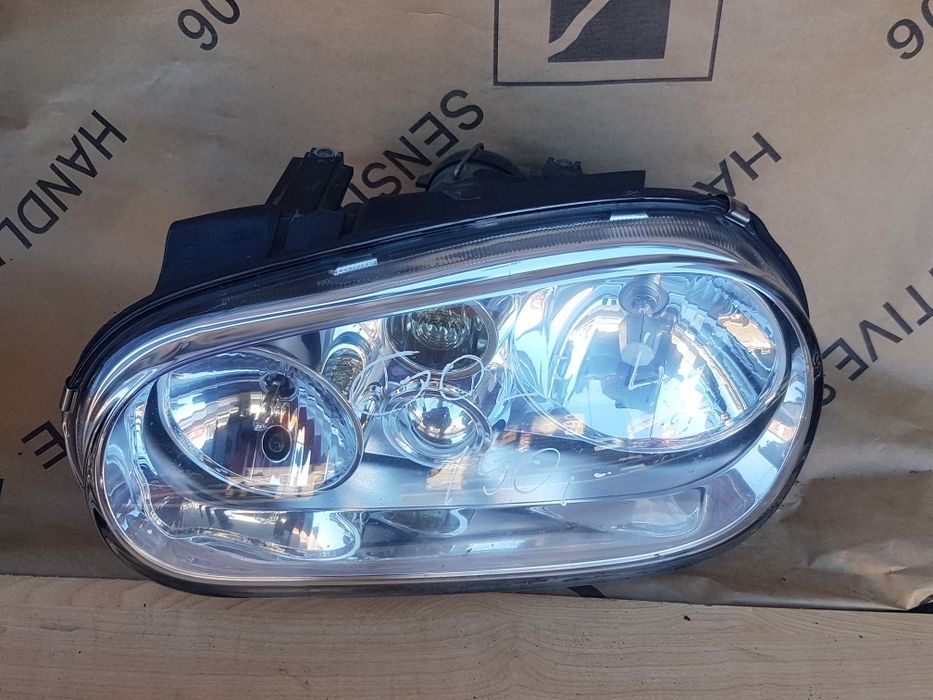 Lampa przód przednia prawa Volkswagen VW Golf 4 IV
