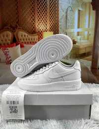 Nike Air Force 1 Low '07 White EU 40