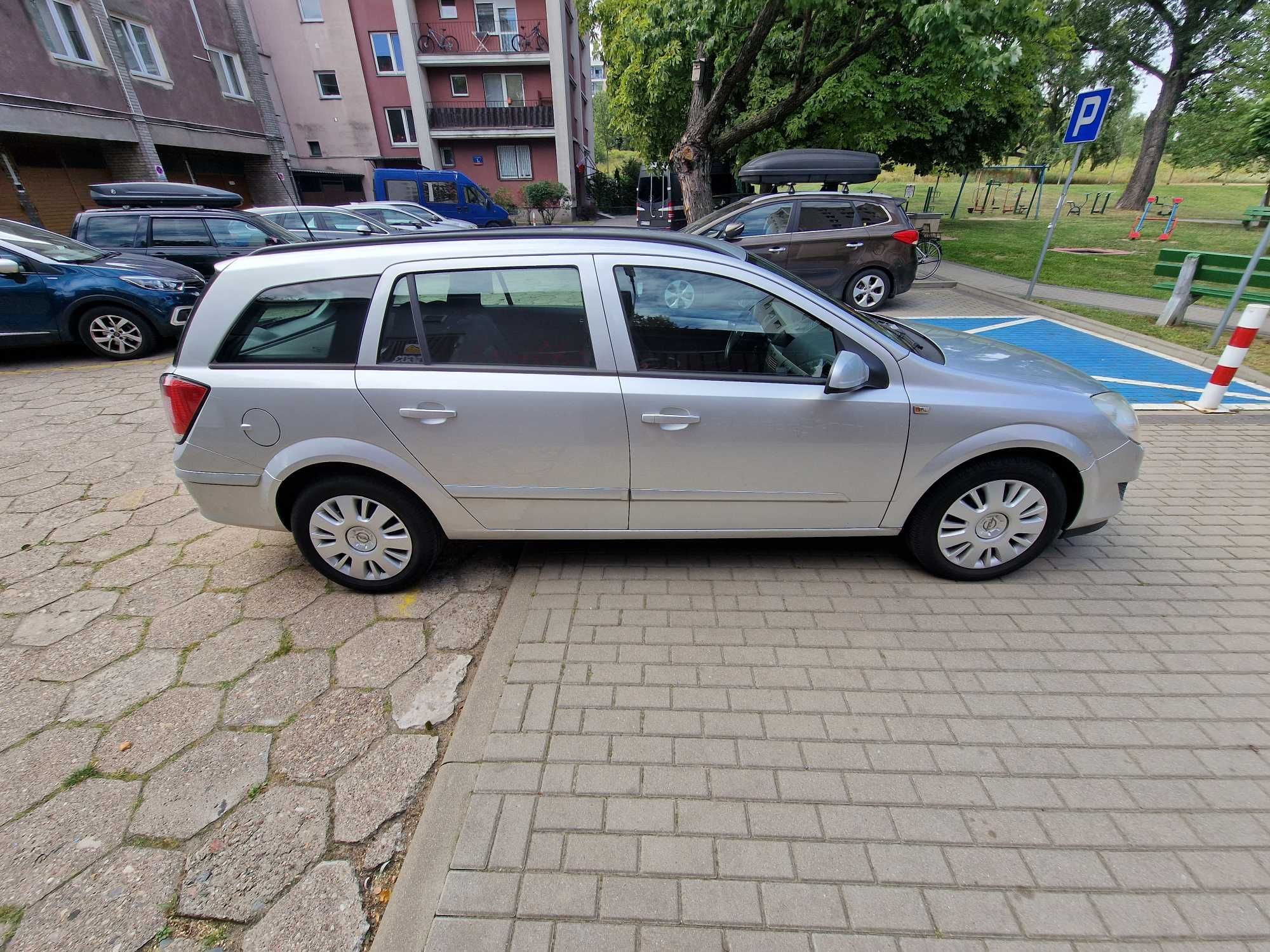 Opel Astra Station Wagon z silnikiem Diesla z 2007
