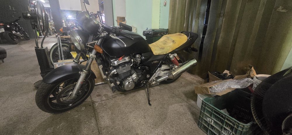 Продам Honda CB1300