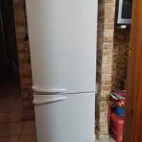 Холодильник Атлант двухкамерный в рабочем состоянии