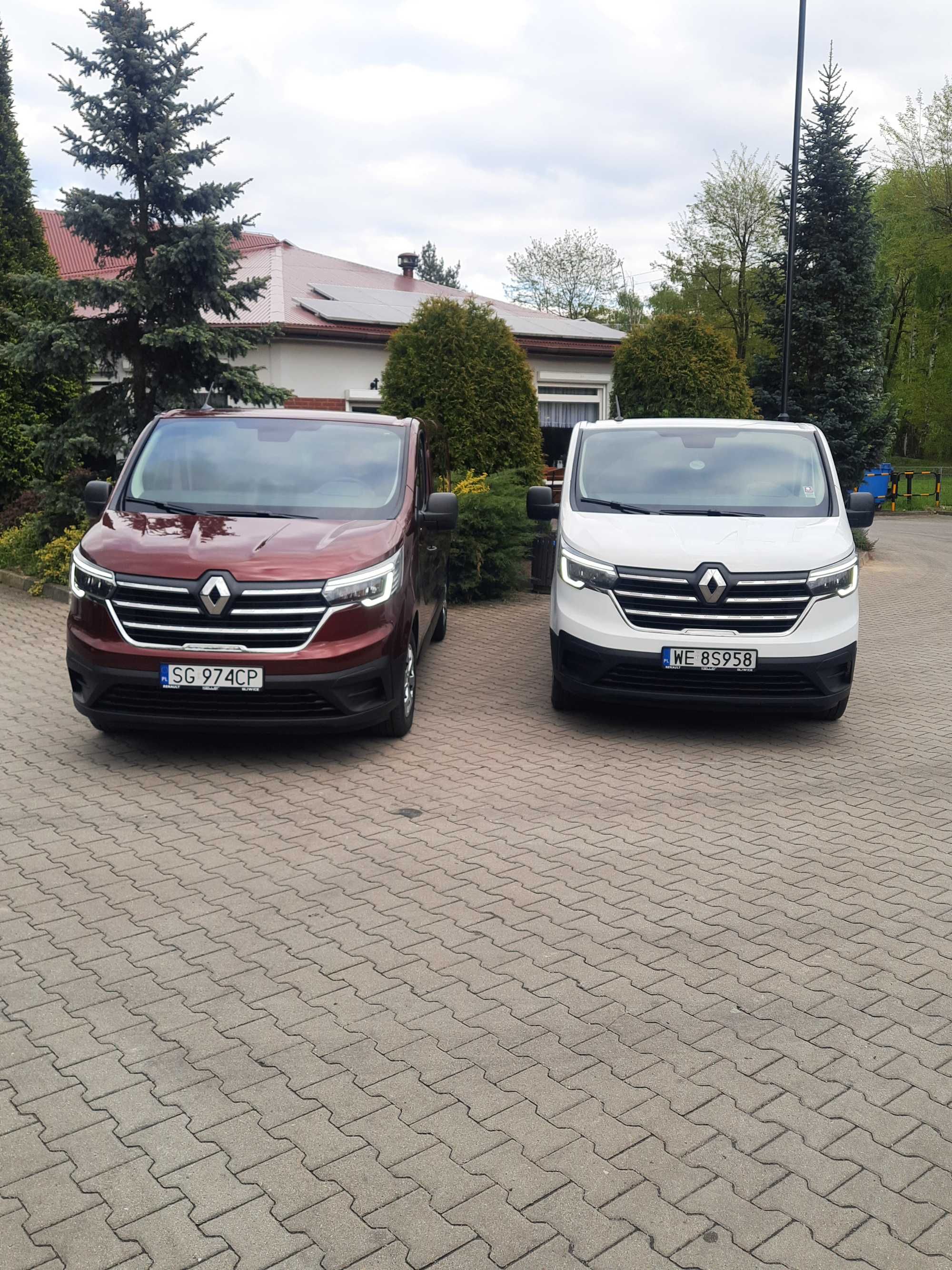 Wynajem Busów 9 Os. Renault Trafic 2.0 150km 23r. Wolne Terminy