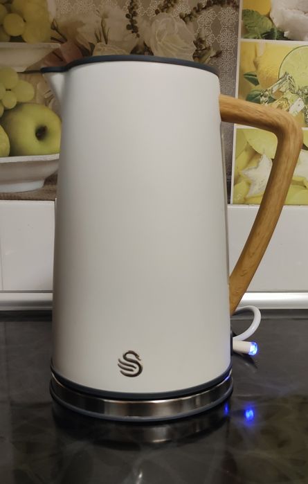 Електричний чайник Swan Nordic 2200 вт, швидке закіпання, інтер'єрний