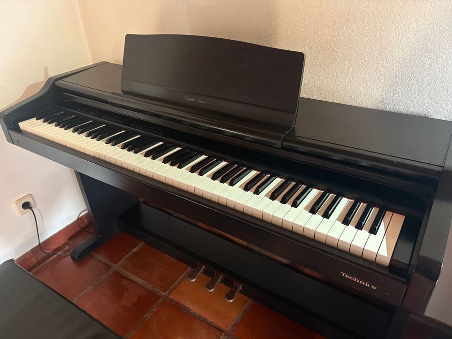 Piano Digital Technics