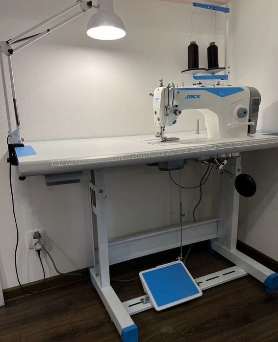 Швейна машинка Jack