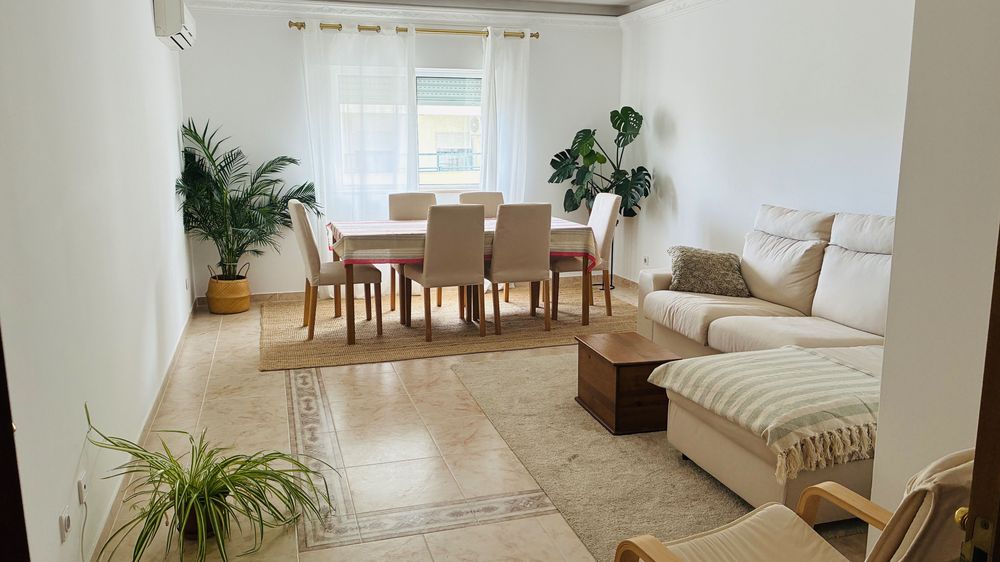 Quarto para Arrendar - Perto da Universidade e Hospital