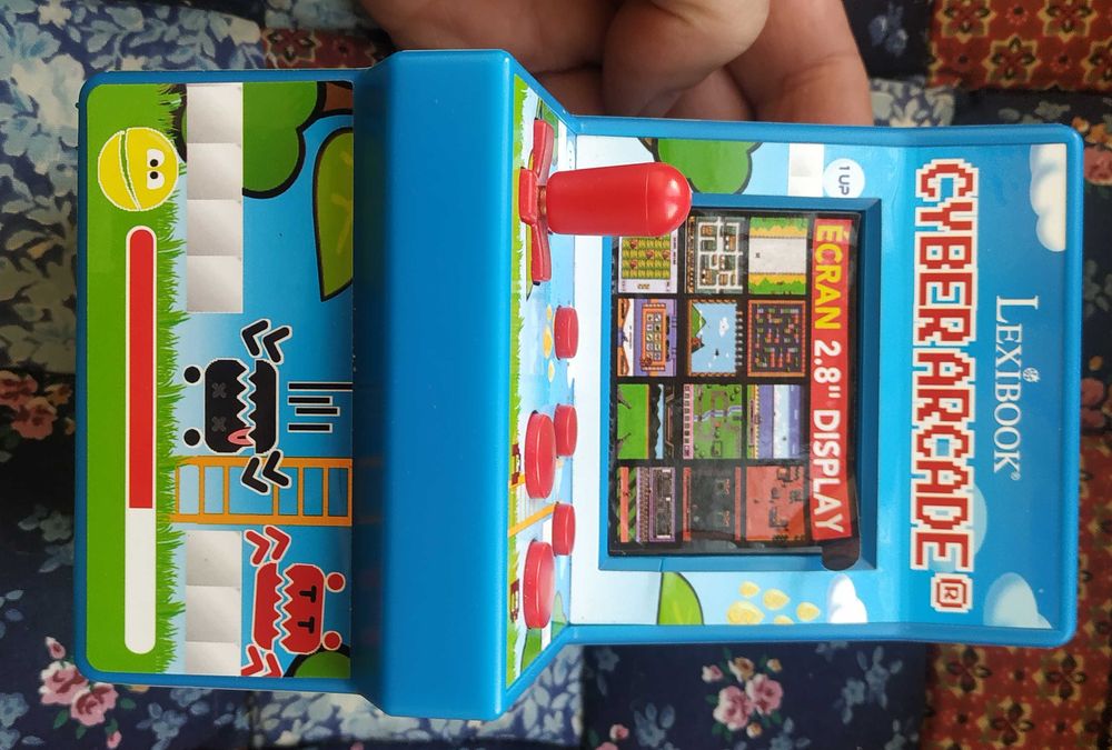 Consola portátil Lexibook Cyber Arcade retro (200 jogos)