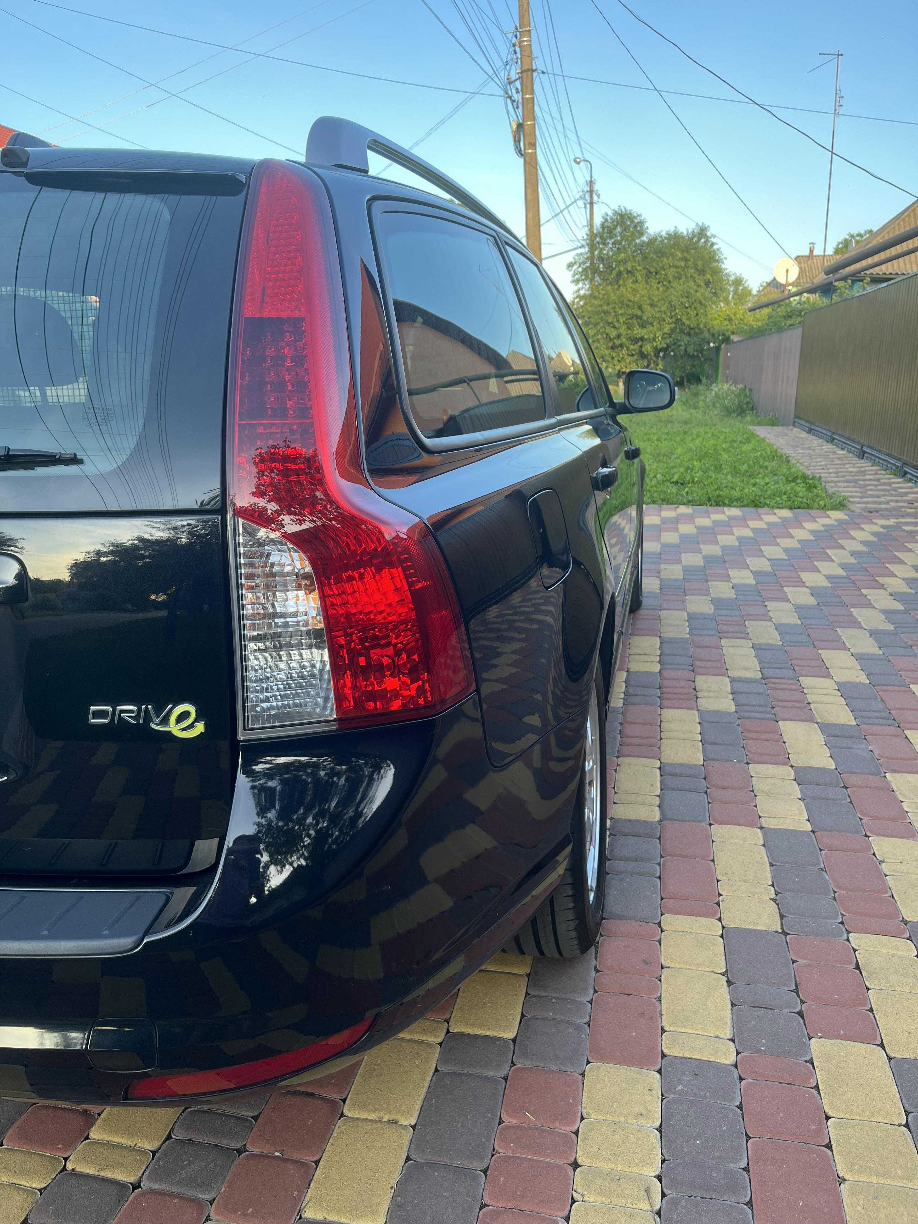 Volvo V50 2012 рік