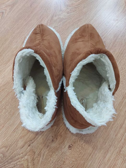 Relax miękkie lekkie damskie buty brązowe zimowe domowe w stylu ugg 40