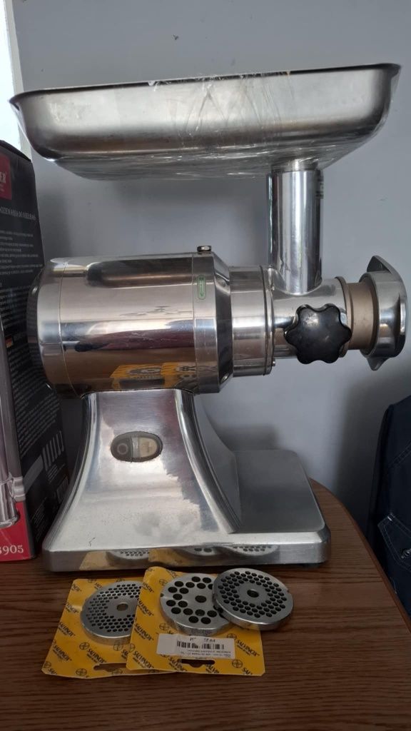 Maszynka do mielenia Mięsa Edenox+nowa  nadziewarka Zilner 5,5kg