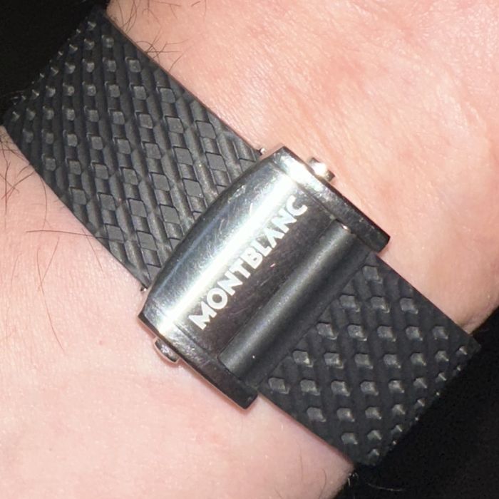 Швейцарский смарт годинник Montblanc Summit 2