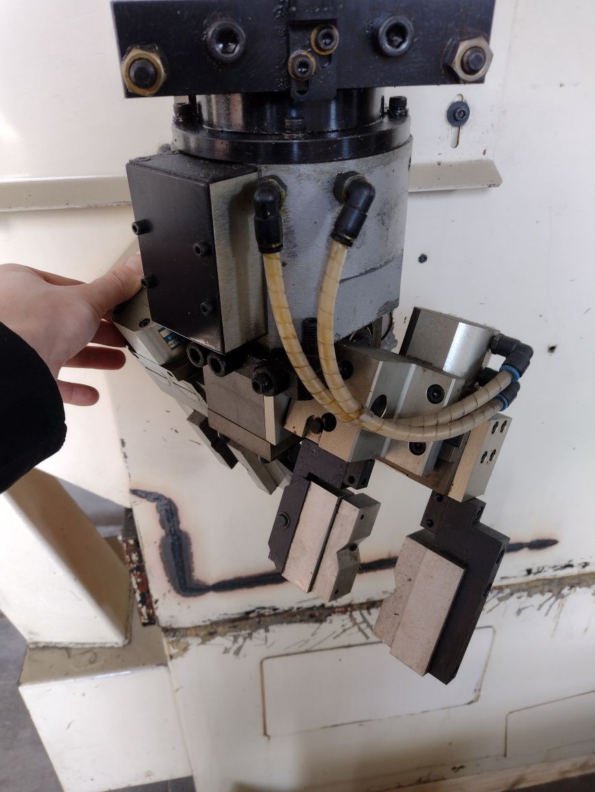 Tokarka CNC Wasino LJ-3B plus robot