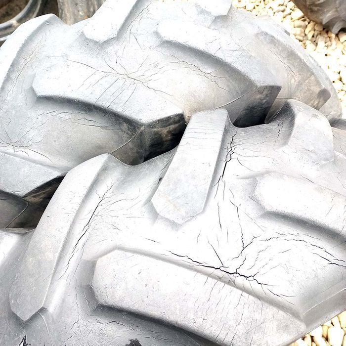 275/80 R18 Michelin б/у шини для трактора навантажувача 2шт | 2402079