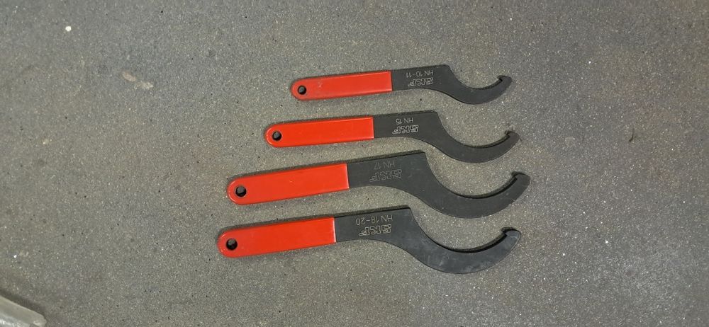 Klucze hakowe różne rozmiary