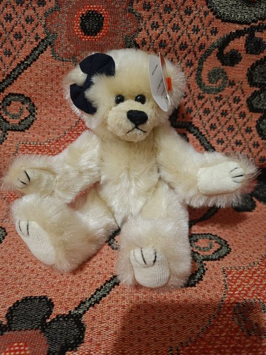 Різні нові ведмедики.