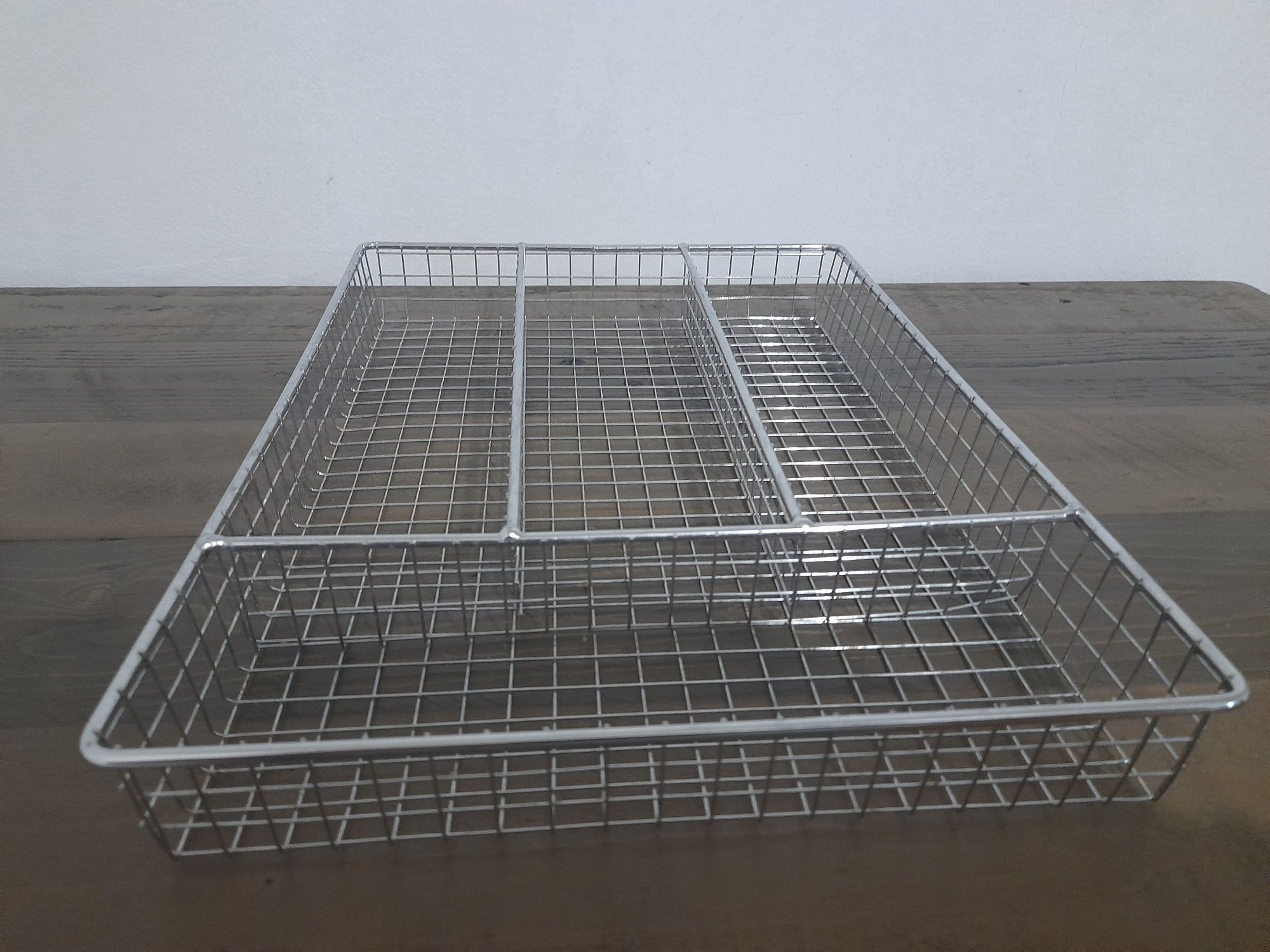 Tabuleiro para arrumar talheres