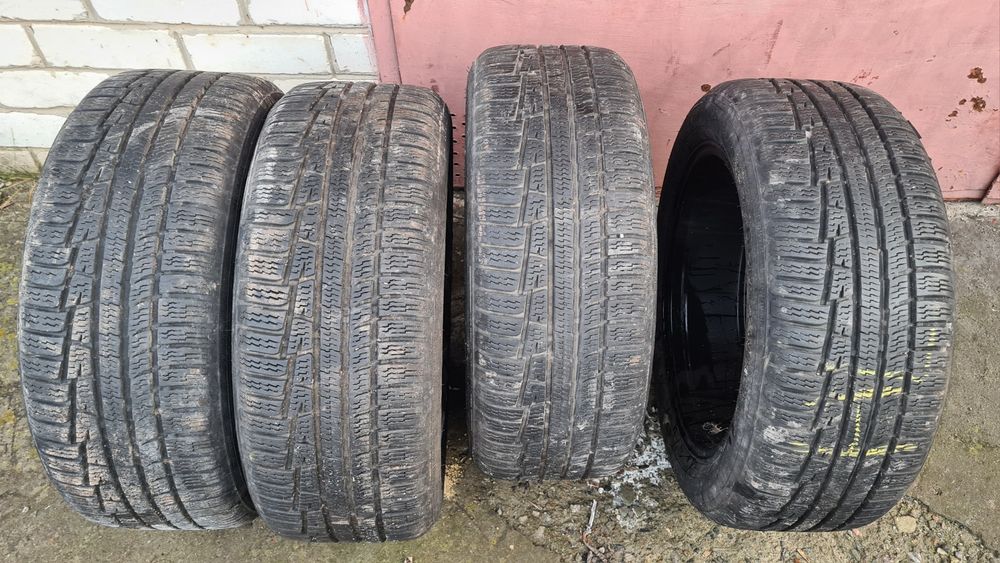 Продам 4 диска Aluett. R17, 5x112, 7.5J з зимовою резиною 225/50 R17.