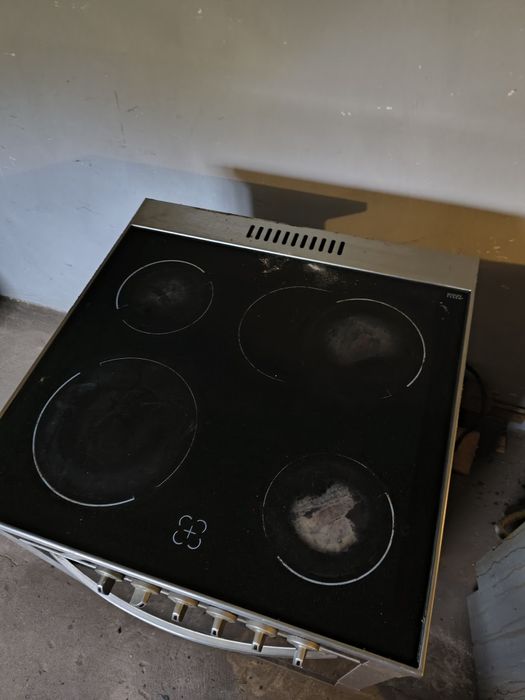 Kuchnia elektryczna Piekarnik + płyta Amica