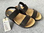 Nowe skorzane sandaly Lasocki 38