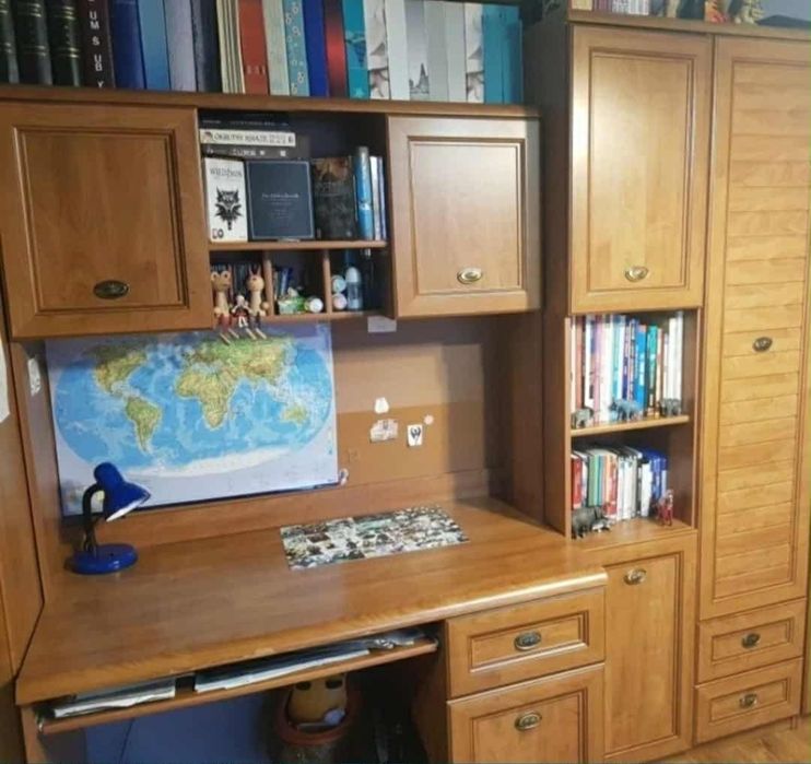 Zestaw mebli - meblościanka -  regał, szafka, biurko