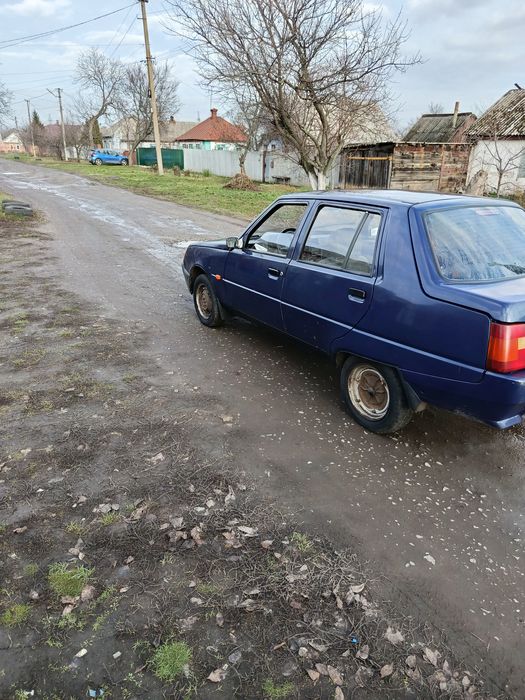 Продам славуту 2010 года выпуска инжектор на полном исправном ходу