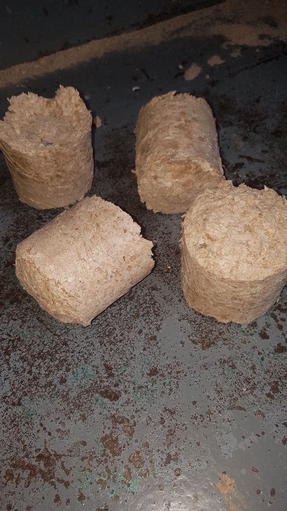 Brykiet drzewny Bukowy brykiety biomasa pellet