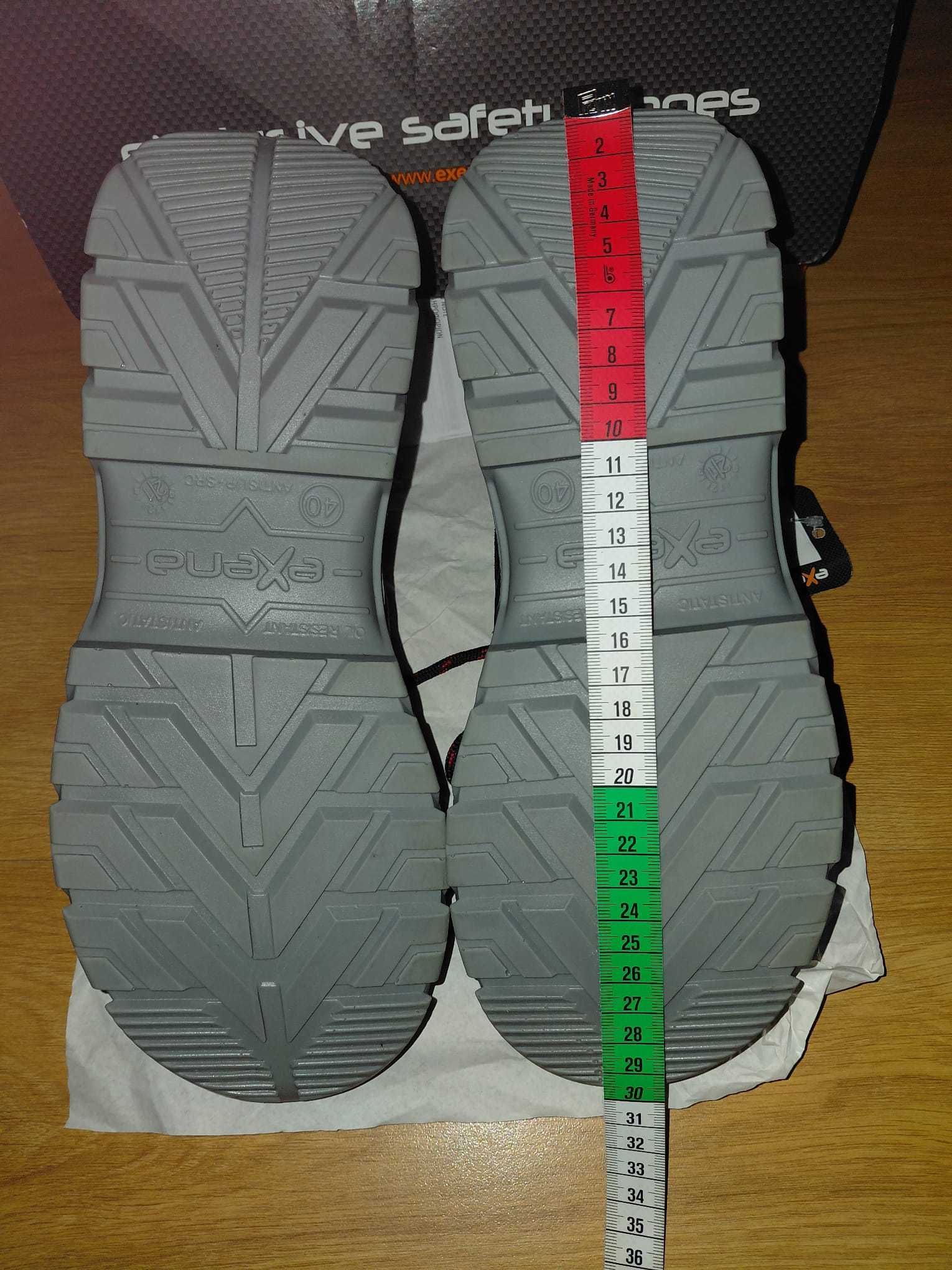 Botas de trabalho novas