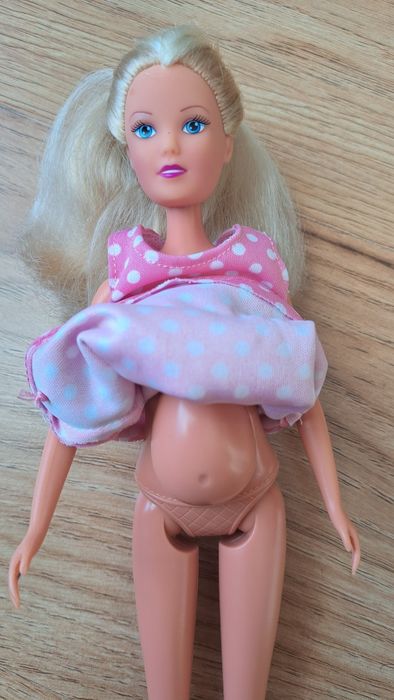 Barbie w ciąży firmy Simba z akcesoriami