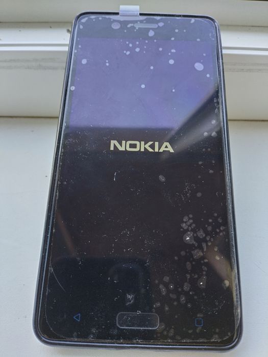 Бабушко-смартфон Nokia 5 (TA-1053)