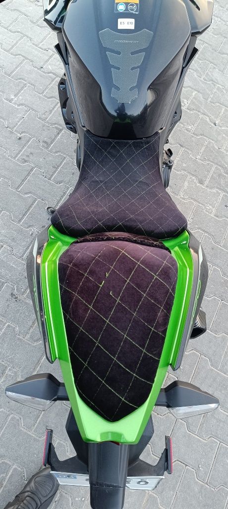 Продам мотоцикл Kawasaki z400