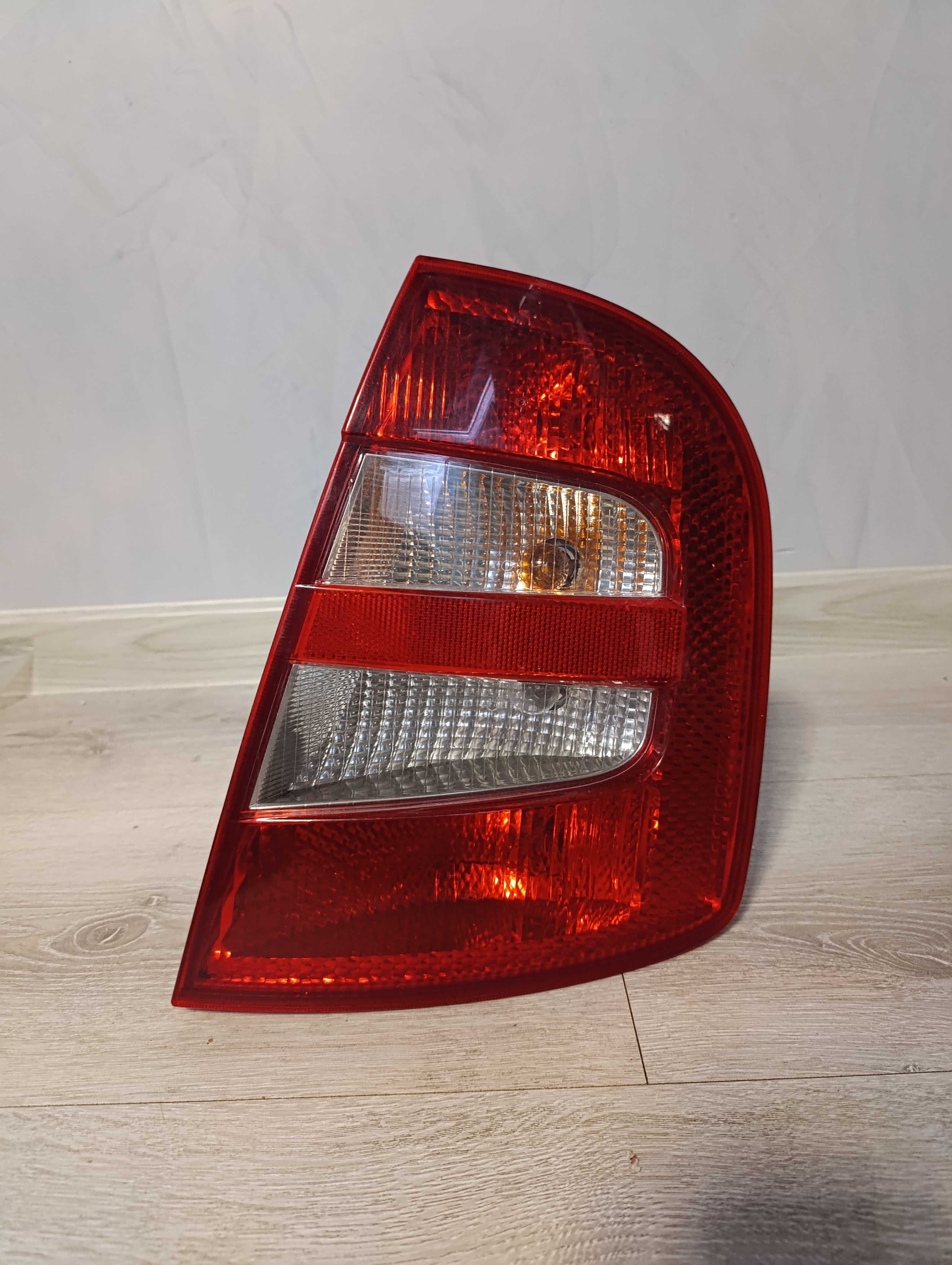 Lampa tylna prawa prawy tył Skoda Fabia 70zł