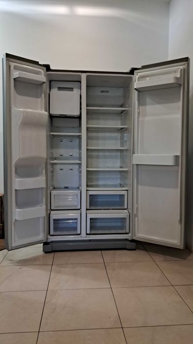 Lodówka Samsung RSA1UTMG - Uszkodzona ale w dobrym stanie