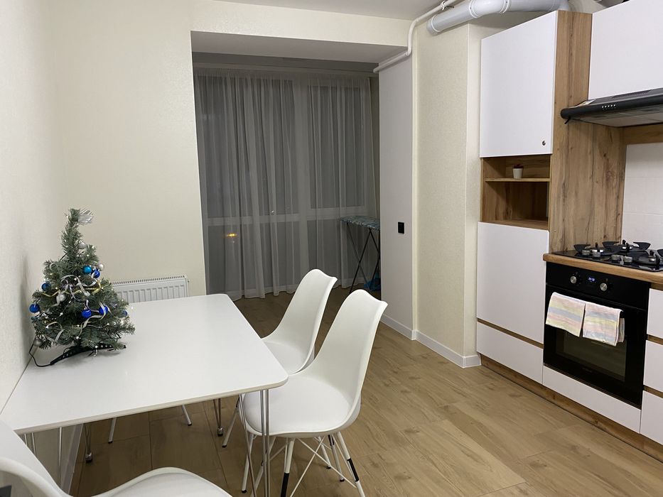 1к ТЕПЛА квартира Подобово центр Яровиця погодинно. Звітні документи