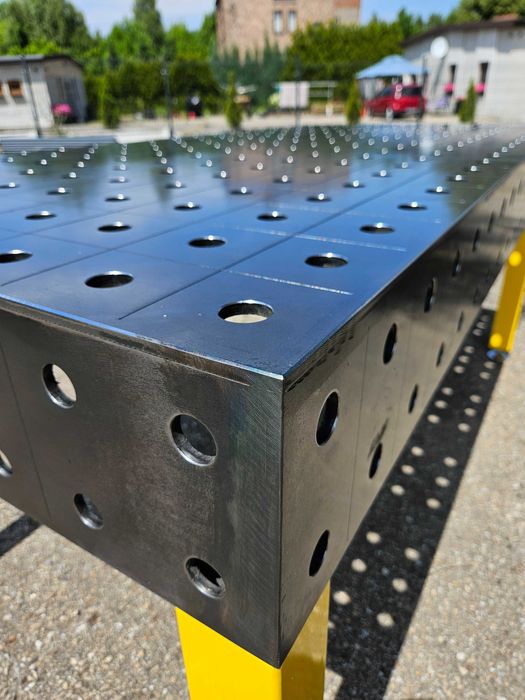 Stół spawalniczy systemowy, warsztatowy 200x100X20 Grubość 8mm