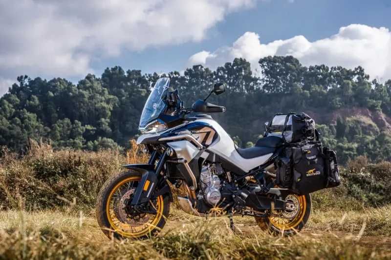 motocykl CF MOTO 800 MT TOURING silnik KTM od ręki TURYSTYK ProMotor