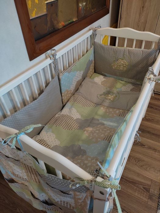 Дитяче ліжечко з матрацом та бортиками