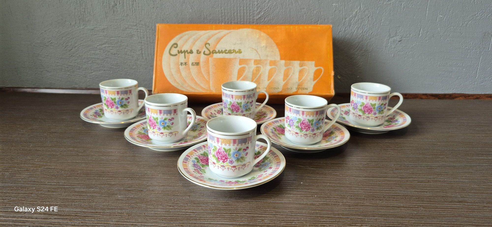 Chińskie porcelanowe filiżanki do espresso 6szt. ze spodkami