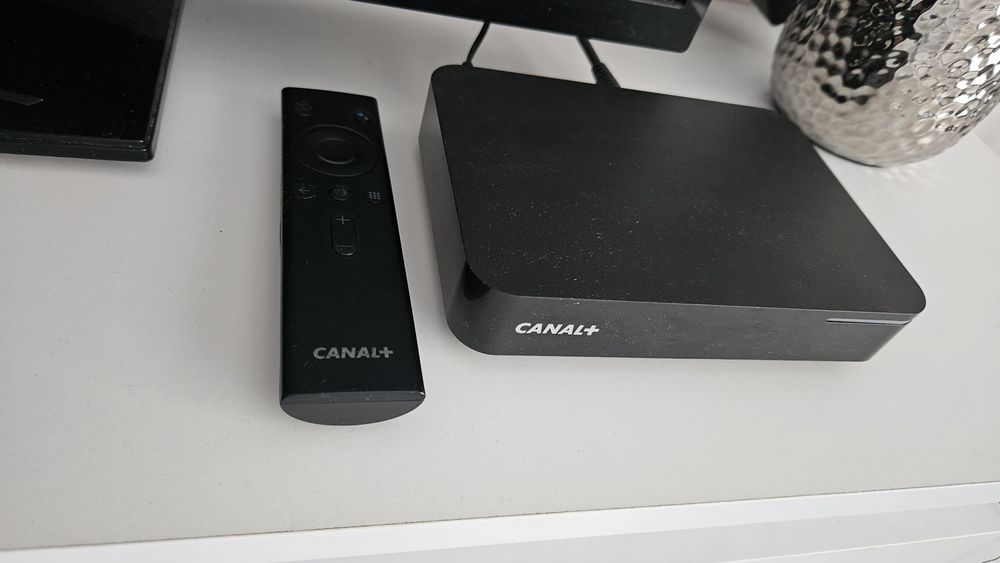 Canal Plus box HY4001