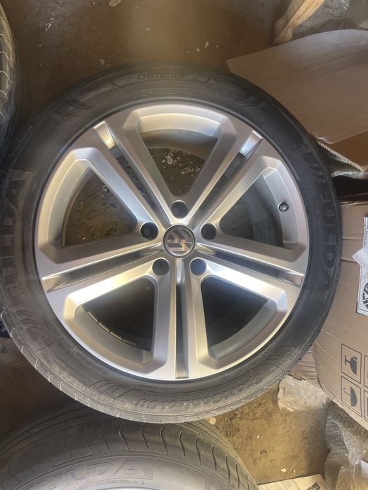 Продам диски на Таурег 5/130 r20